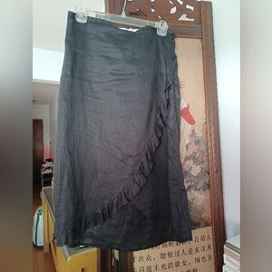 Zara Black linen midi skirt. With little ruffle accent on the front. Size small.